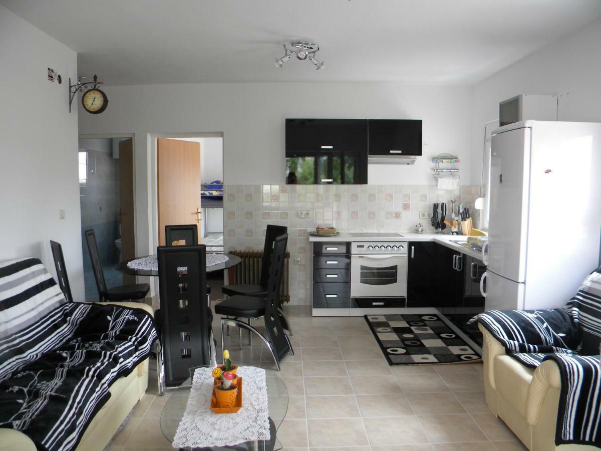 Apartmani Livk Debeljak Exterior foto